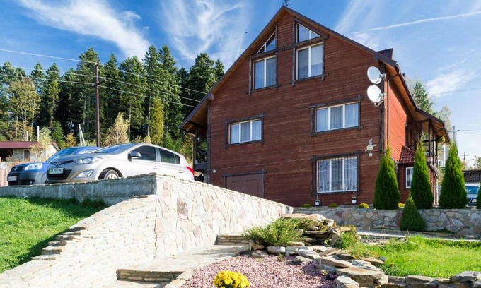 Skhidnytsya House | Kozatsky dvorik