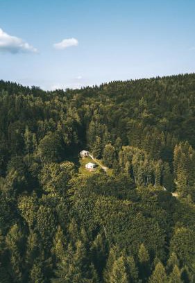 Kamienna Gora Other | Kryjówka - Jurty ukryte wśród zieleni