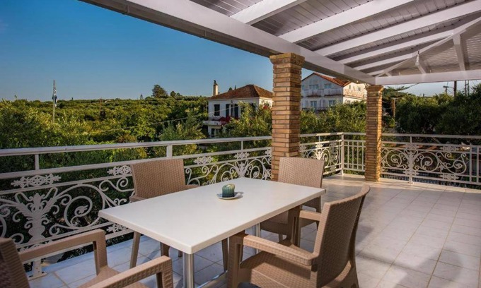 Psarou Apartment | Krystalia's house