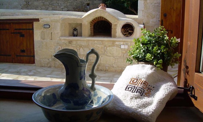 Kato Akourdalia House | Ktima Charitini 2