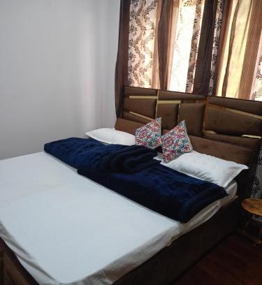 Nishat-Shalimar Bed & Breakfast | Kulsum tower