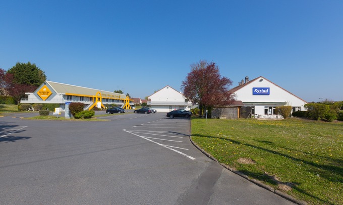 Chaumontel Hotel | Kyriad Chantilly Sud - Luzarches