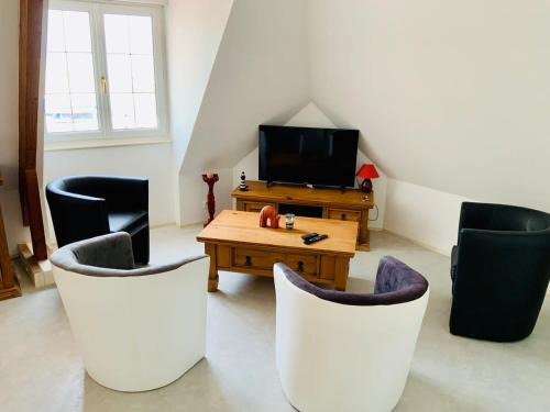 Port-en-Bessin-Huppain Apartment | L'écluse appartement vue sur mer