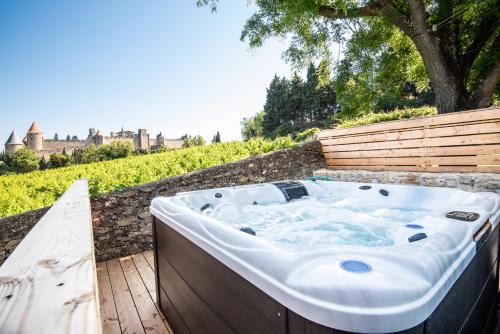 Carcassonne House | L'écrin de la Cité, Coeur de Vignes - Vivez une expérience inoubliable !