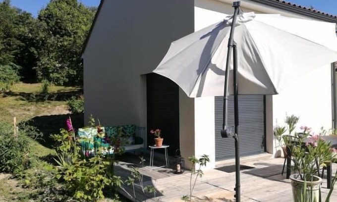 Veyre-Monton House | L'alphonsine