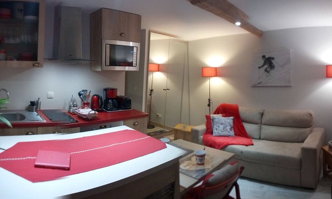 Bourg-Saint-Maurice Ski Chalet | L'alpin-Savoie: nice 2pers studio on the ground floor of a chalet