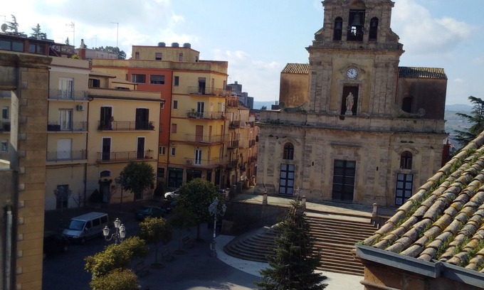 Mirabella Imbaccari Hotel | L'Angolo Sulla Piazza
