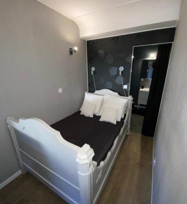 Corcelles-les-Arts House | L Arts de Vivre