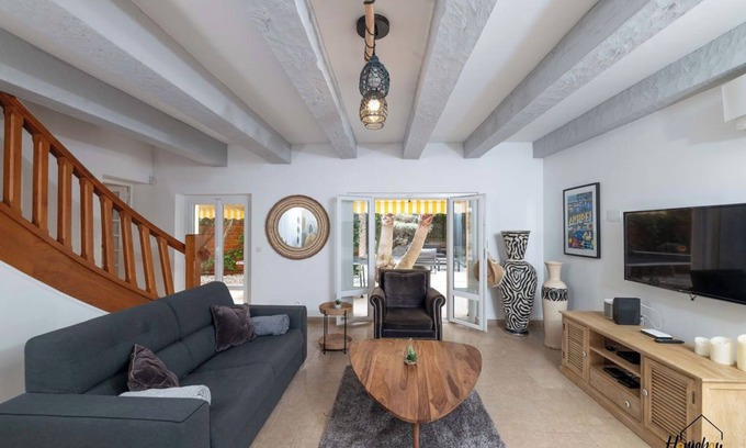 Juan-les-Pins House | L'EDEN HOUSSE, swimming pool, beach 1 minute walk
