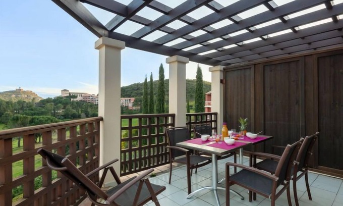 Cap Esterel Apartment | L'Esquinade F6 225 by Interhome