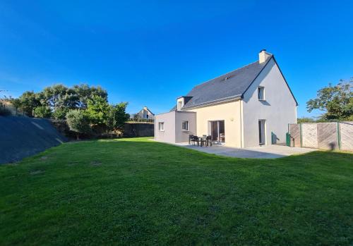 Saint-Lunaire House | L'Exploratrice