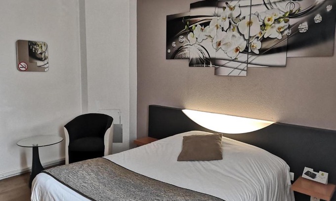 Romilly-sur-Seine Hotel | L'Hôtel du Marais Romilly Centre