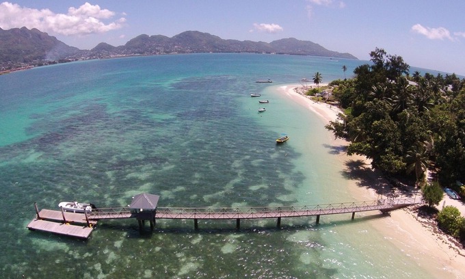Cerf Island Hotel | L Habitation Cerf Hotel