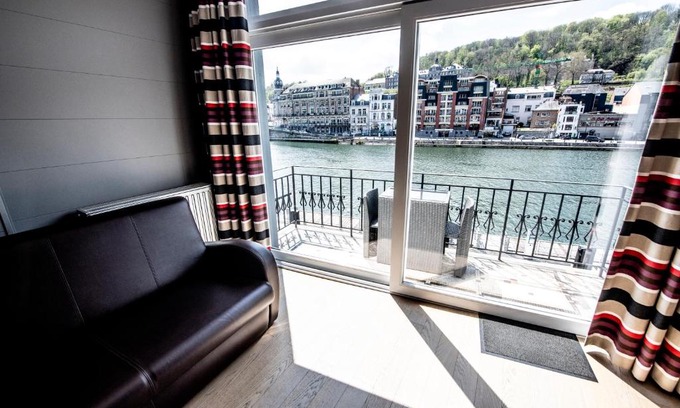 Leffe Bed & Breakfast | L'Inattendu "sur la croisette" Dinant centre