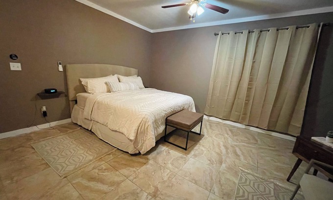 Jimmy Hill Apartment | L&L Cozy Stuido Inn Studio unit Exuma
