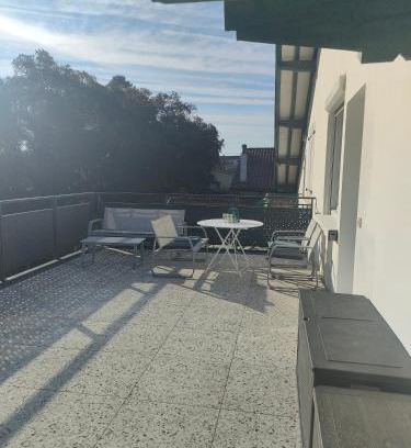 Tarnos House | "L'Océan pour Voisin", gîte 5 à 6 personnes, 3 étoiles 3 épis dans maison avec terrasse de 34m carrés Plage du Métro à 1500 m agréé ANCV