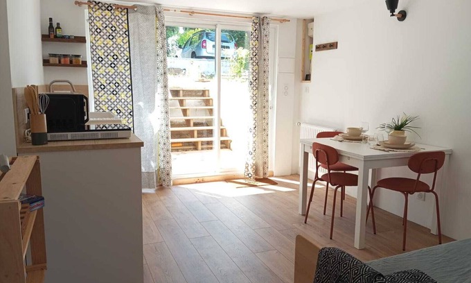 Tharon-Plage Apartment | L'Olivier, a cozy apartment between sea and forest