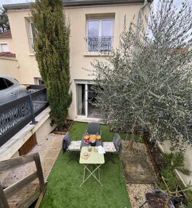 Plateau - Mont-Valerien Villa | L Olivier