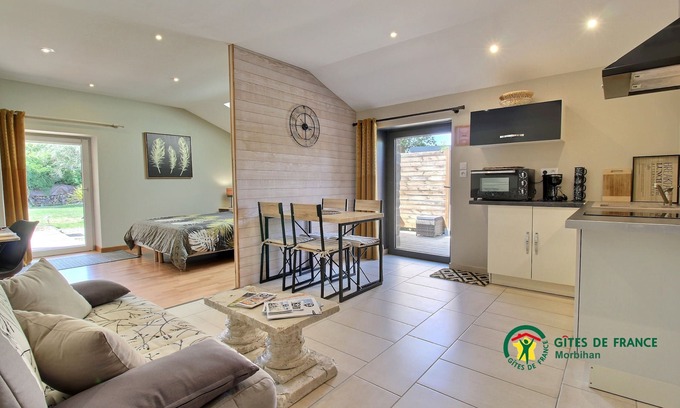 Surzur Apartment | "L'Orée - Private SPA - Quiet location