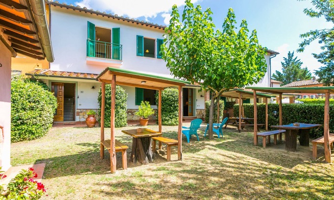San Miniato Apartment | L'Uccelliera by Interhome