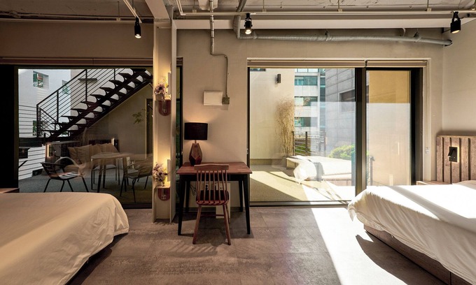 Yeonnam-dong House | L9 Tailor Serviced Home near Hongik Univ