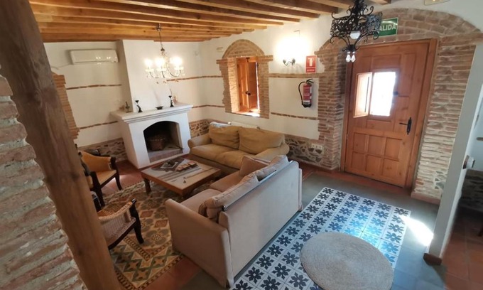 Alcanizo House | La Aldaba del siglo XX