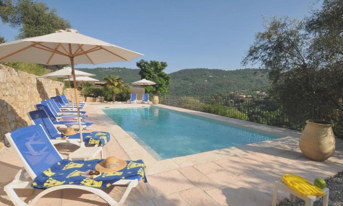 Le Bar-sur-Loup Apartment | La Bastide Saint Christophe