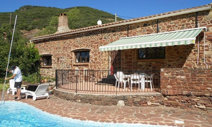 Le Bosc House | La Bergerie, with private pool and garden