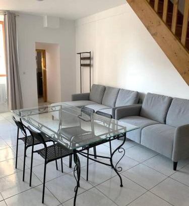 Armeau Apartment | La Cachette Calme à Armeau