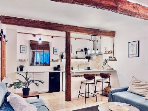 Antibes Old Town Apartment | La Cachette d'Antibes