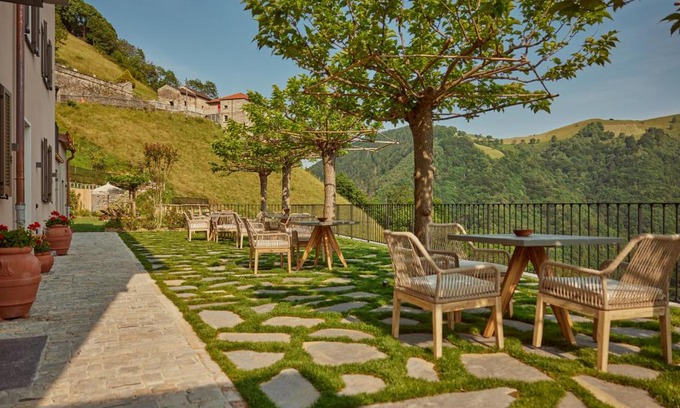Muggio Hotel | "La Casa dei Gelsi" - Panorama Lodge MONTE GENEROSO