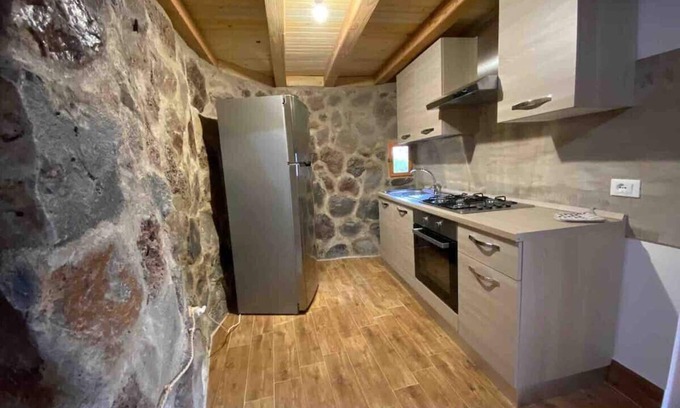 Orosei Ski Chalet | La Casa di Pietra Open-plan studio in a country area