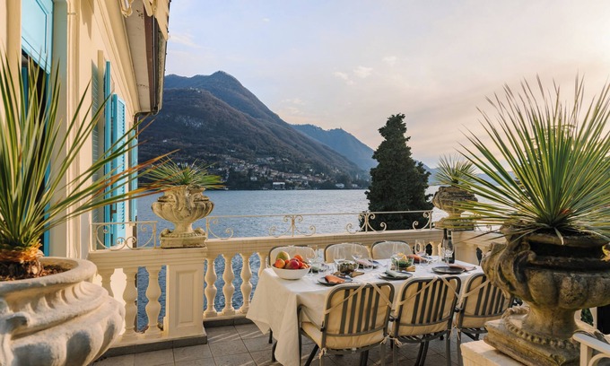 Carate Urio Villa | La Casa - Spacious apartment in historic villa with private lake access