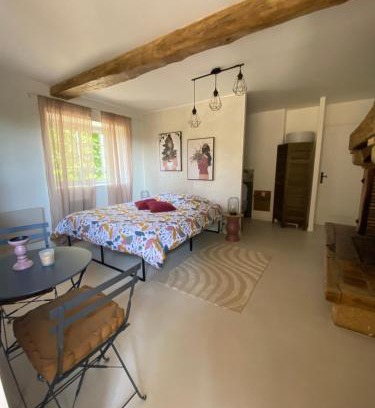 Auriebat House | La Chambre A l Ombre du coteau
