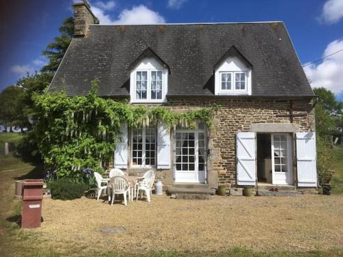 Sourdeval House | La Chaumière