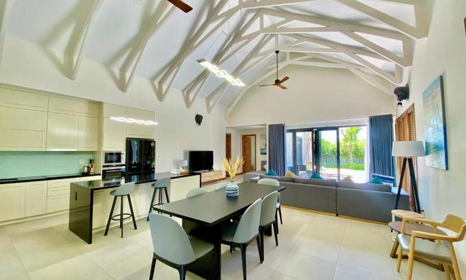 Phuoc Thuan Villa | La'Coastar Villa Ho Tram