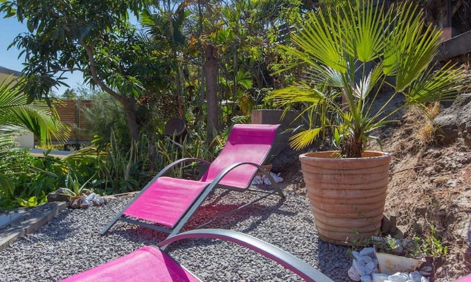 La Saline Les Bains Apartment | La Conque du Trou d'eau - T4/5 combining charm and comfort - 90/105m²