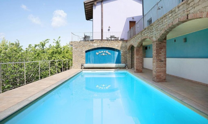 Cerretto Langhe Apartment | La Corte di Langa alloggio Turchese