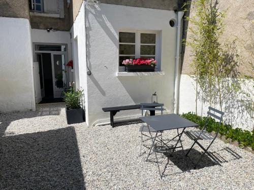 Amboise Apartment | La Cour d'Amboise