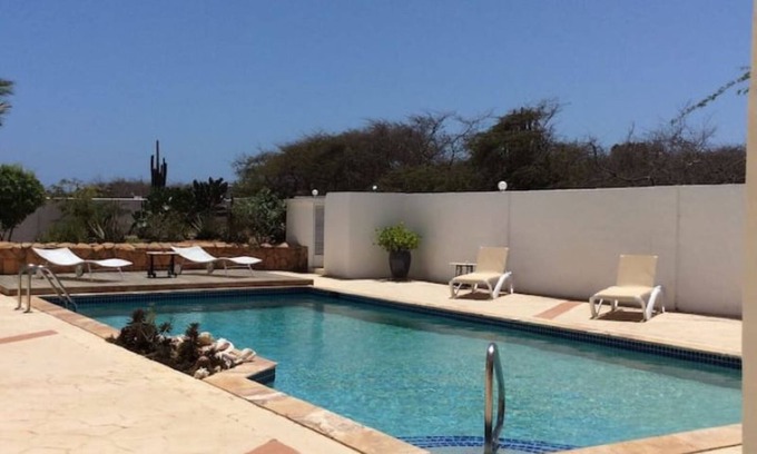 Malmok Apartment | La Dolce Vita Apartments,elegant 3 bedroom 2 minute drive from Arashi beach