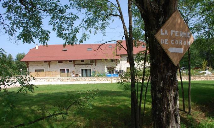 Belley Bed & Breakfast | La Ferme de Coron