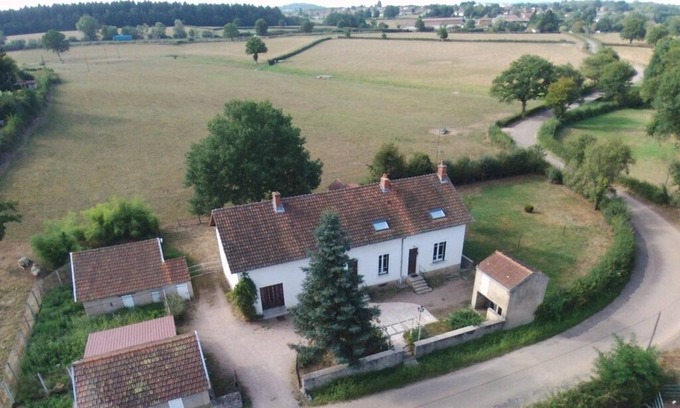 Saint-Vallier House | LA fERME DU BOIS PERRAULT - Saint-Vallier - 71230