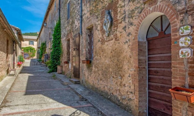 Simignano Apartment | La Ginestra by Interhome