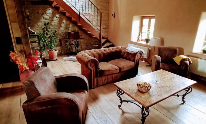 Onhaye House | La Grange de Fter Entourée par la Nature, les Bois, des Champs et un Étang!