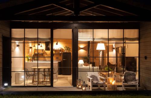 Cajide Villa | La Guarida Lugás cabañas de lujo