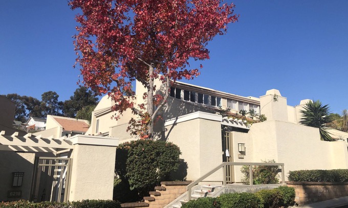 University City Condo | La Jolla/UTC, San Diego- Close to UCSD- room with private entrance and bathroom.