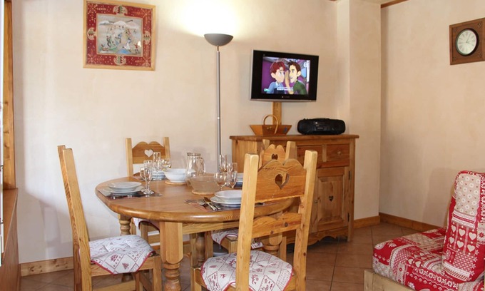 Valmorel Ski Chalet | La Lauzière 3-room apartment 55 m2 200 m from the free bus stop and 300 m from the ski lift
