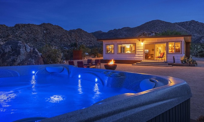 Panorama Heights House | 🌵La Luna Azul - A Private Home in the Boulders w/Hot Tub, Fire Pit and BBQ🌵