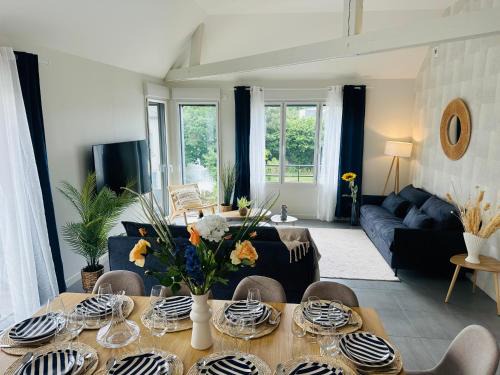 Cesson-Sevigne Villa | La Marine - Maison Cesson Sévigné Spa & jeux