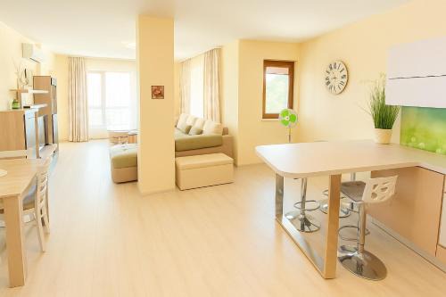 Primorski Apartment | La Mer Sea View & Beachfront Apartment